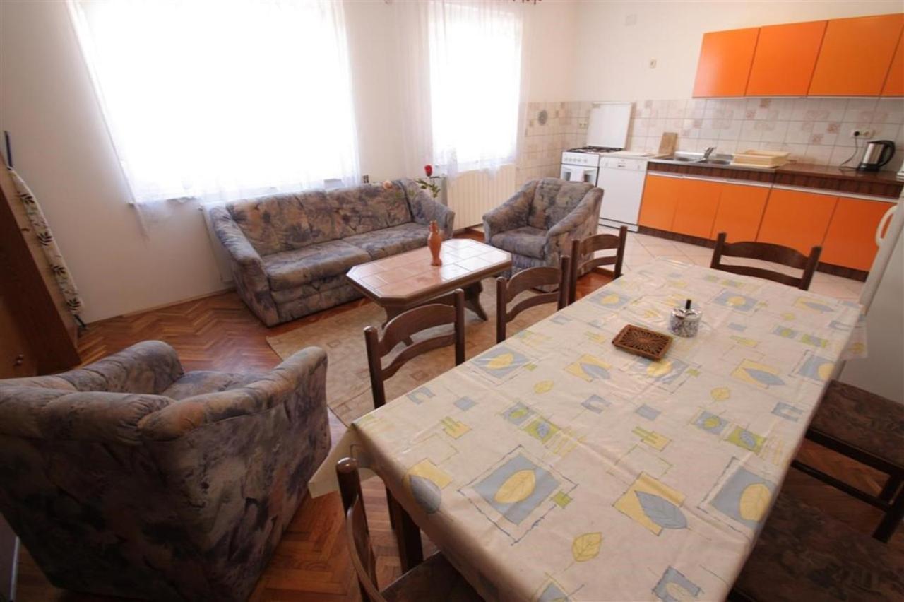 Four-Bedroom Apartment In Crikvenica II Exterior foto